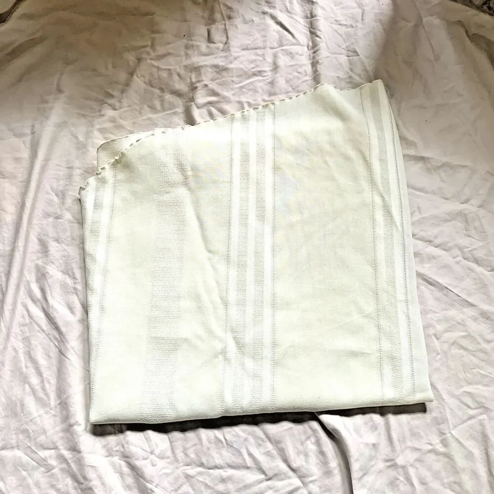 Vintage Large Round Tablecloth – 68” Diameter – Off-White / Cream Cotton Blend